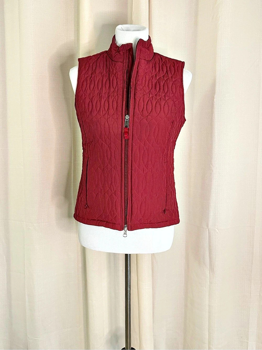 Royal Robbins Quilted Vest in Red Size Small